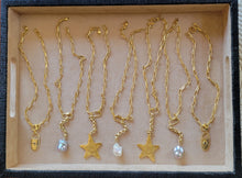 Load image into Gallery viewer, ⭐GOLD STAR & Baroque Pearls (GRAY & WHITE) & Satin Gold Toggle