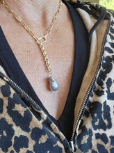 Load image into Gallery viewer, ⭐GOLD STAR & Baroque Pearls (GRAY & WHITE) & Satin Gold Toggle