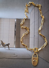 Load image into Gallery viewer, ⭐GOLD STAR & Baroque Pearls (GRAY & WHITE) & Satin Gold Toggle