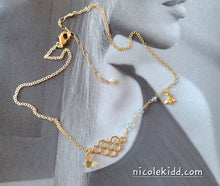 Load image into Gallery viewer, Busy Bee 🐝