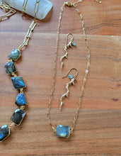 Load image into Gallery viewer, Victoria - Labradorite Glam