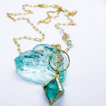 Load image into Gallery viewer, Fluorite Rhombus with aquamarines (Gold & Green) (🏷️ REDUCED)