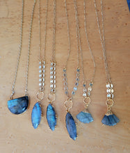 Load image into Gallery viewer, Labradorite Graces