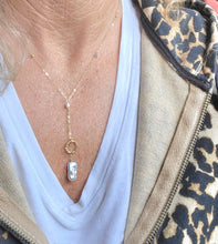 Load image into Gallery viewer, Biwa Pearl Stick with Circle Lariat