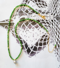 Load image into Gallery viewer, Green Chrome Diopside with Pearl  🌿 (Gold Green Pearl)