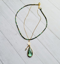 Load image into Gallery viewer, Ombre Emerald Minimalist (Green)