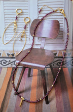 Load image into Gallery viewer, Garnet Bar Minimalism (Gold & Red)