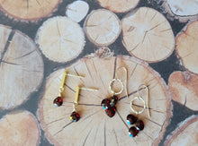 Load image into Gallery viewer, Garnet Drops Necklace (Red & Gold & Silver)