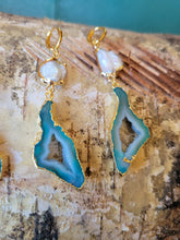 Load image into Gallery viewer, Rainbow 🌈Agate Slice Druzy on Pearls  (Blue, Turquoise, Green, Pink, Gray)