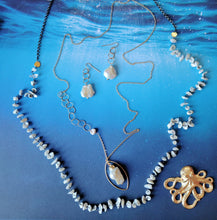 Load image into Gallery viewer, π Modern Biwa Keshi Pearl π¦ͺ Chain (Gold Box Chain)