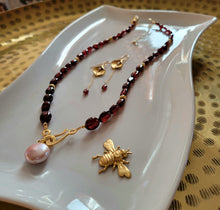 Load image into Gallery viewer, REGINA (Garnet & Gold)
