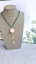 Load image into Gallery viewer, ROSE  🌹 BLOOM (Green Malachite & Pink Rosequartz)