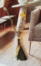 Load image into Gallery viewer, Apache Gold in California