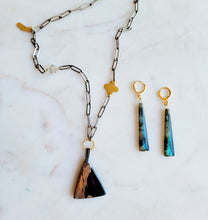 Load image into Gallery viewer, Apache Gold in California