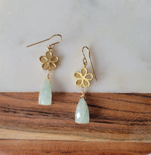 Load image into Gallery viewer, Aquamarine Flower Power (Wedding - Gold & Oxi Silver)