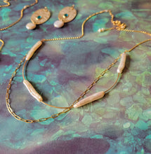 Load image into Gallery viewer, Venice: Biwa Gold Tube Elegance