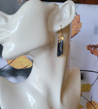 Load image into Gallery viewer, Sapphire Blue (and PINK) on Gold Petals (Virgo ♍︎)