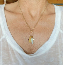 Load image into Gallery viewer, Charming Circle with Butterfly 🦋 & Gemstones (Gold, Red, Blue)