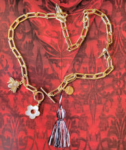 Load image into Gallery viewer, Spring Bloom 🌷 (Gold)