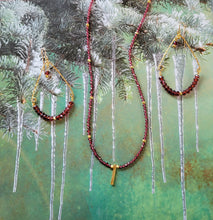 Load image into Gallery viewer, Garnet Bar Minimalism (Gold & Red)