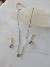 Load image into Gallery viewer, Alaskan Ice: Mystic Topaz Lariat with Herkimer Diamonds