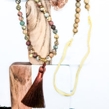 Load image into Gallery viewer, Indian Agate Sandalwood Mala
