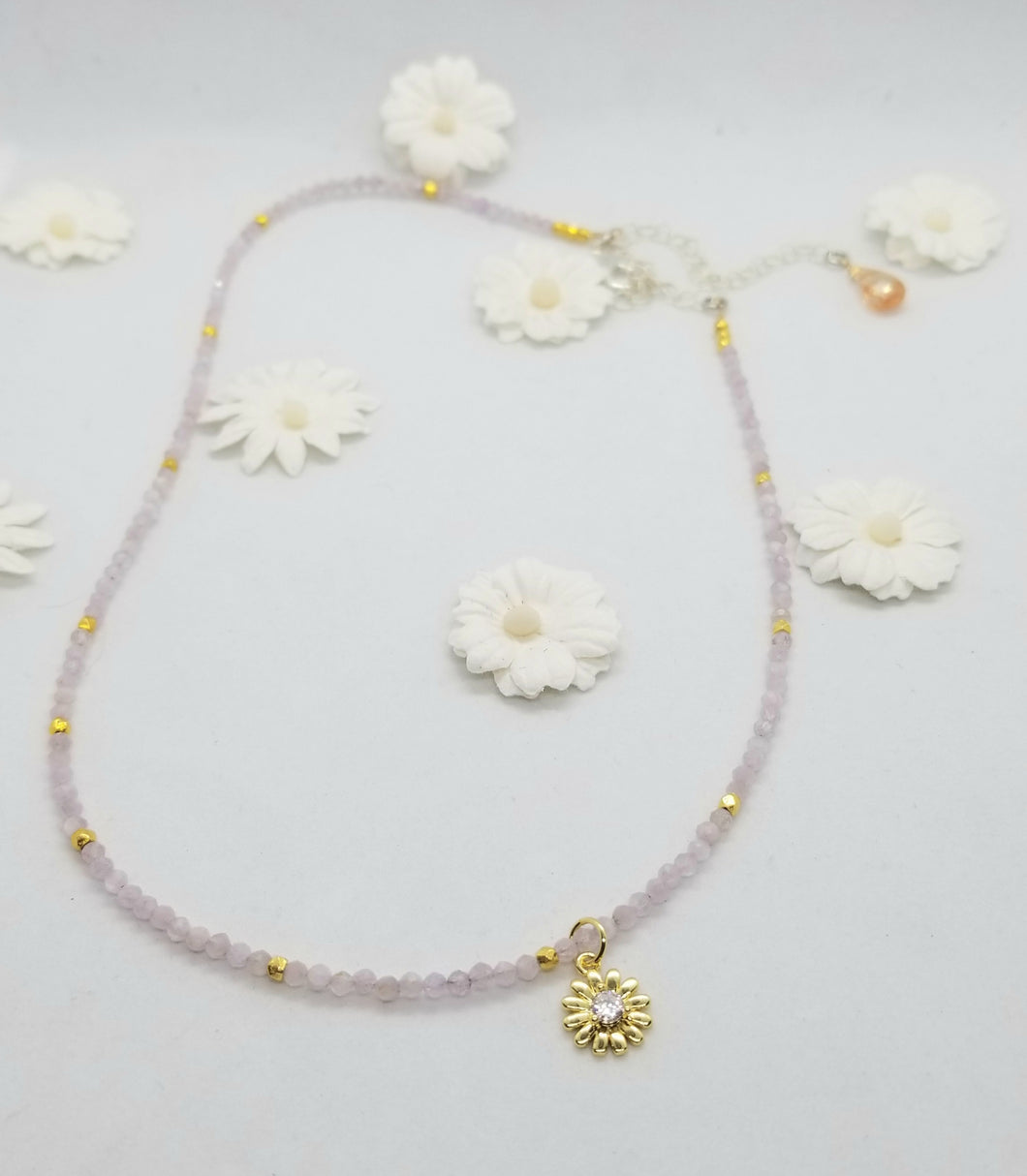 Minimalist: Spring  🌼 Daisies (Lavender & Gold)