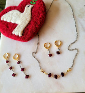 Holiday 🎄 Set: Garnet Classico on Oxi Silver Chain (Red & Silver)