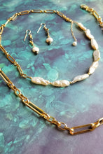 Load image into Gallery viewer, 🆕 Modern Biwa Keshi Pearl 🦪 Chain (Gold Box Chain)
