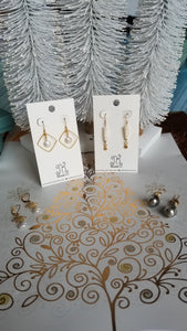 Pearl Delights (White Freshwater Pearl Sticks & Gold & Gray Baroque)