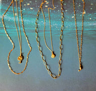 Summer Charm Minimalist (Gold)
